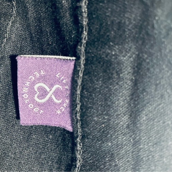 NYDJ Sz 6 Reg Straight High Rise Lift Tuck Technology Black  Jeans NEW - Picture 16 of 16